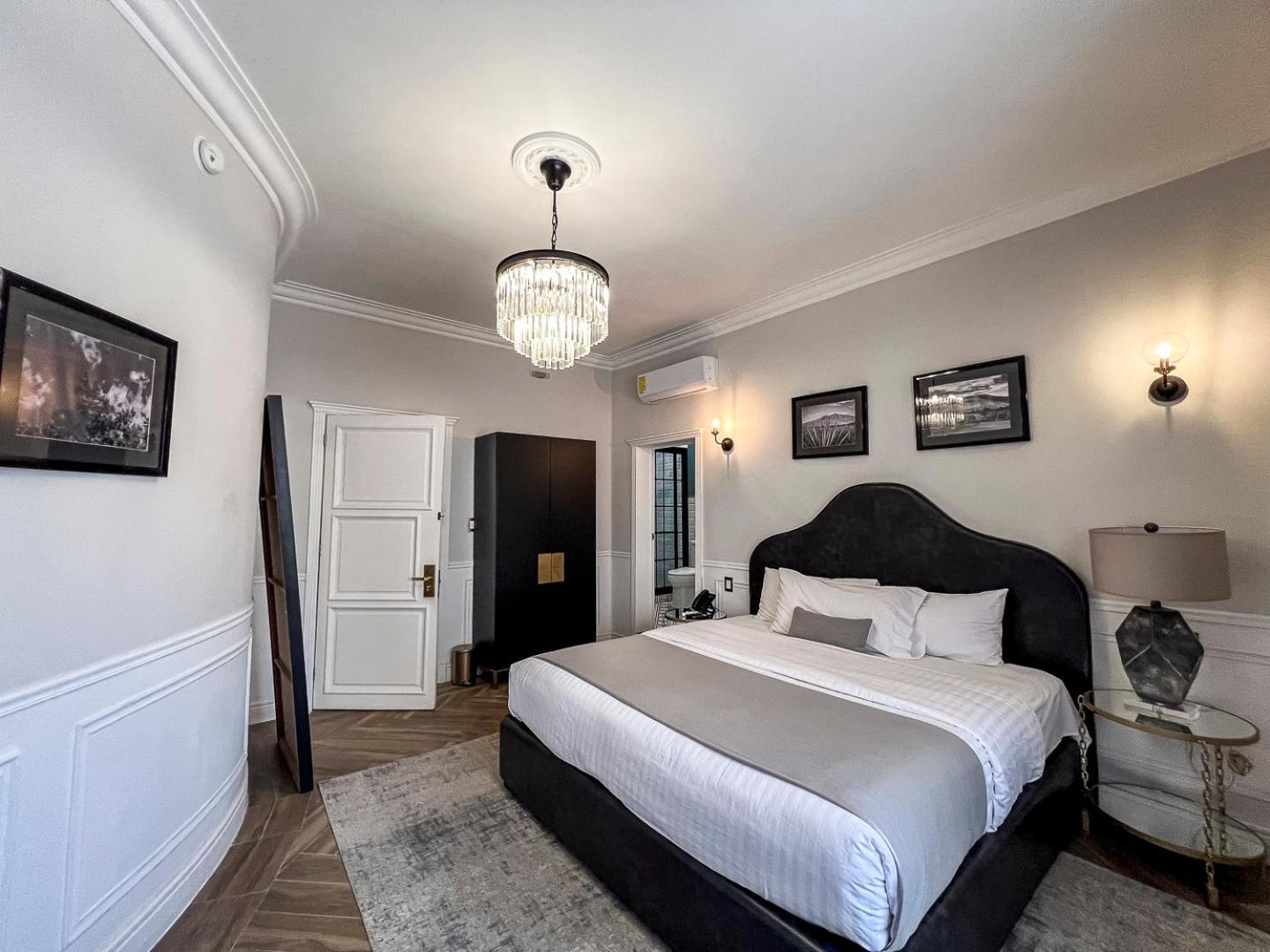 Hotel Mansion E Borbon เลออน ภายนอก รูปภาพ
