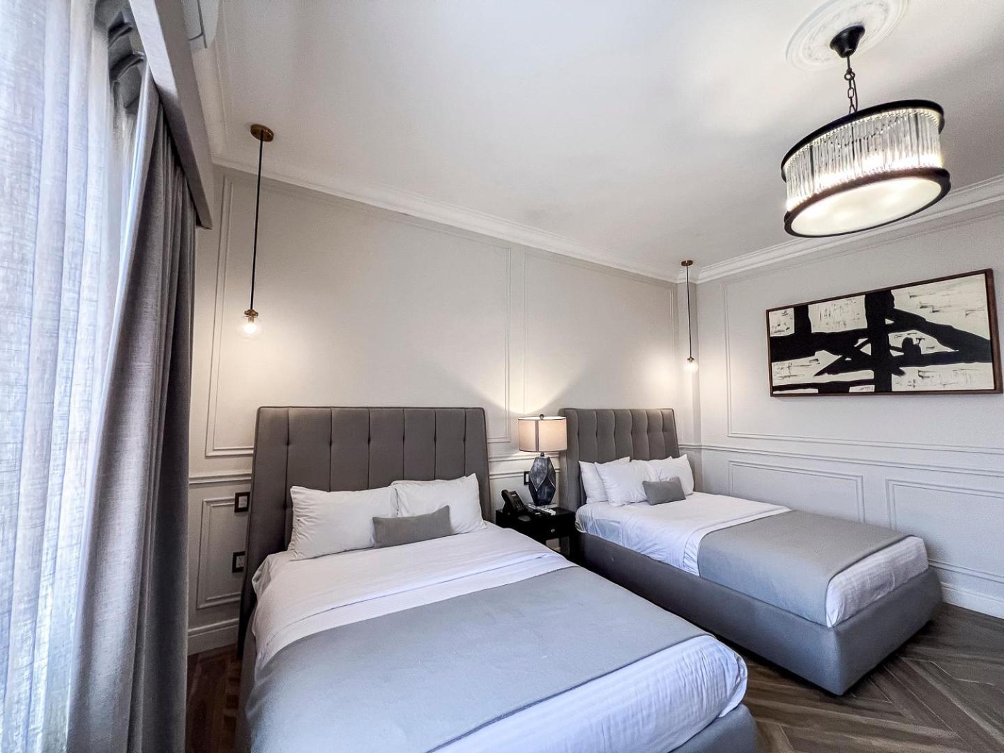 Hotel Mansion E Borbon เลออน ภายนอก รูปภาพ