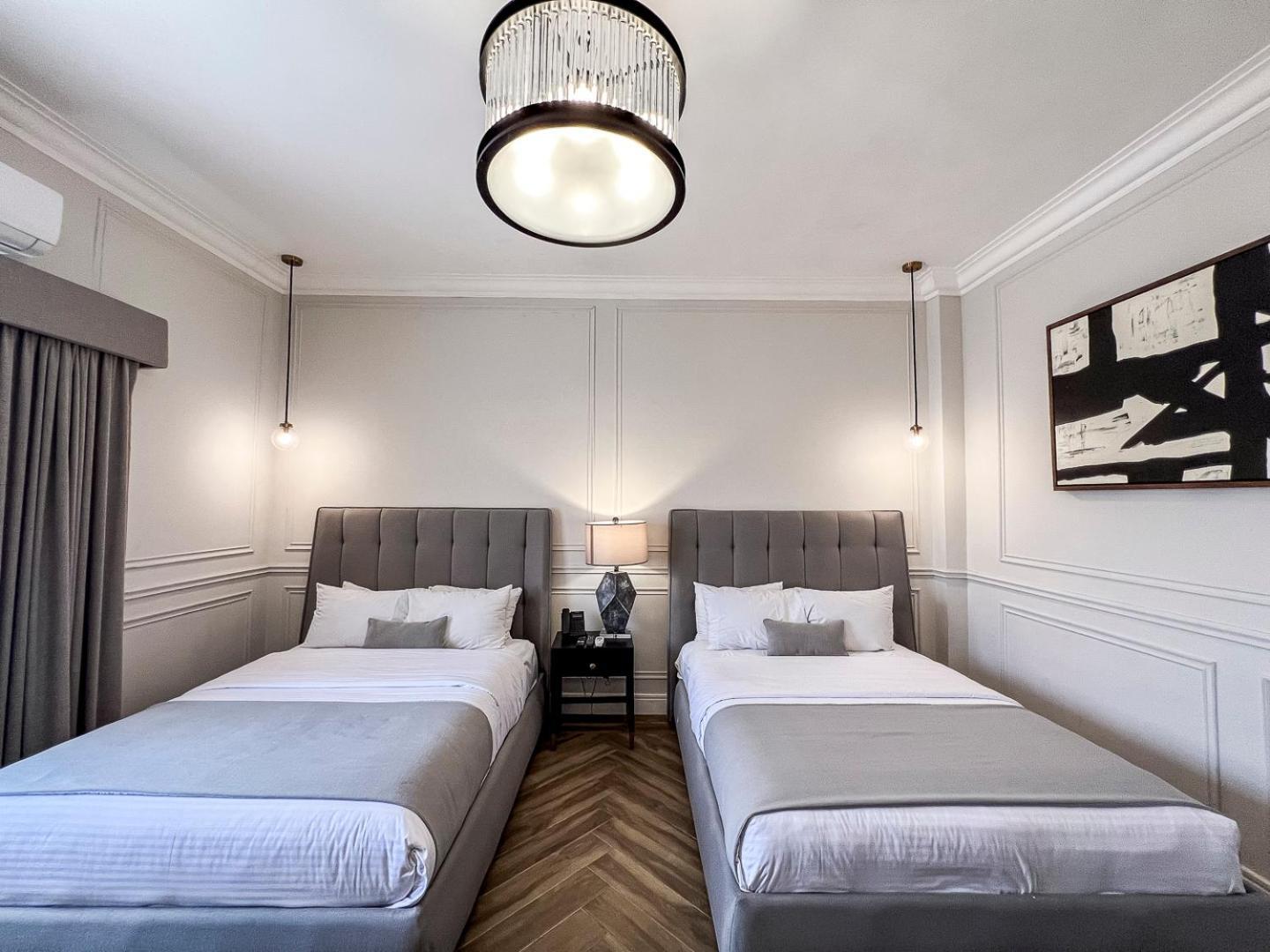Hotel Mansion E Borbon เลออน ภายนอก รูปภาพ