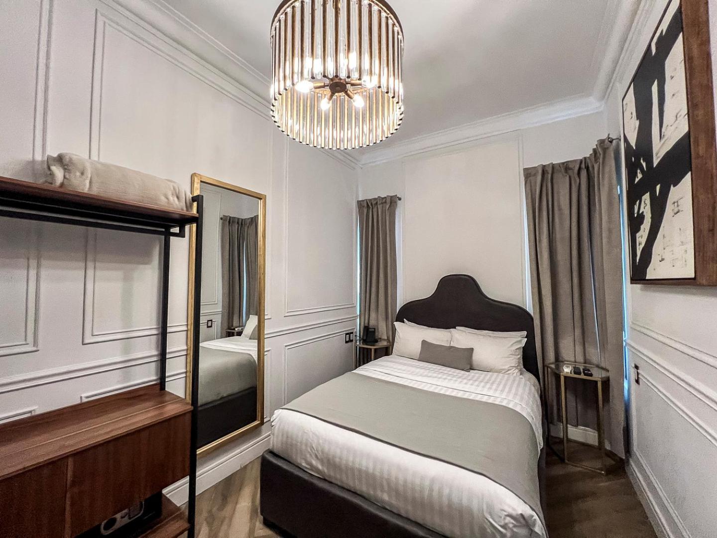 Hotel Mansion E Borbon เลออน ภายนอก รูปภาพ
