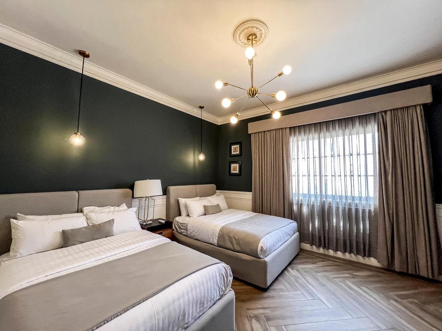 Hotel Mansion E Borbon เลออน ภายนอก รูปภาพ