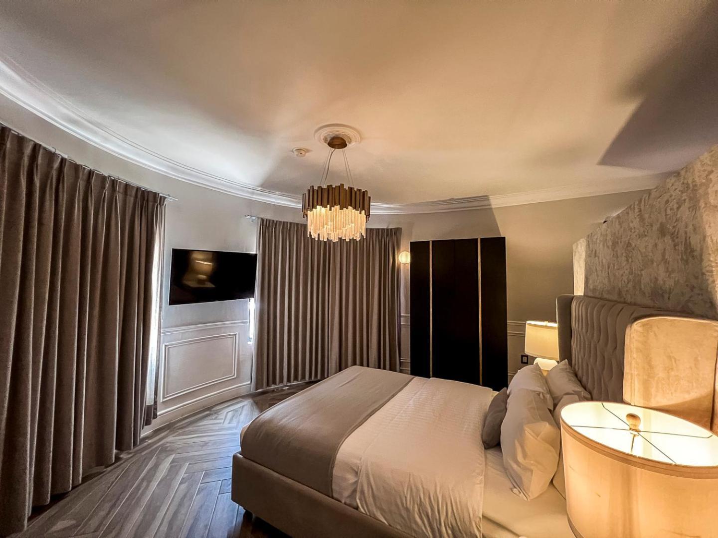 Hotel Mansion E Borbon เลออน ภายนอก รูปภาพ