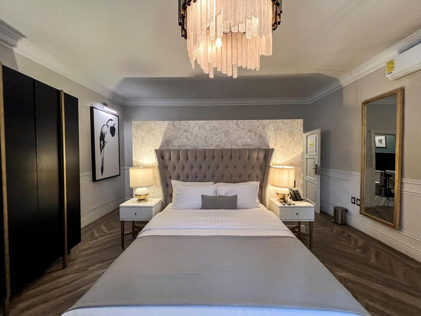 Hotel Mansion E Borbon เลออน ภายนอก รูปภาพ