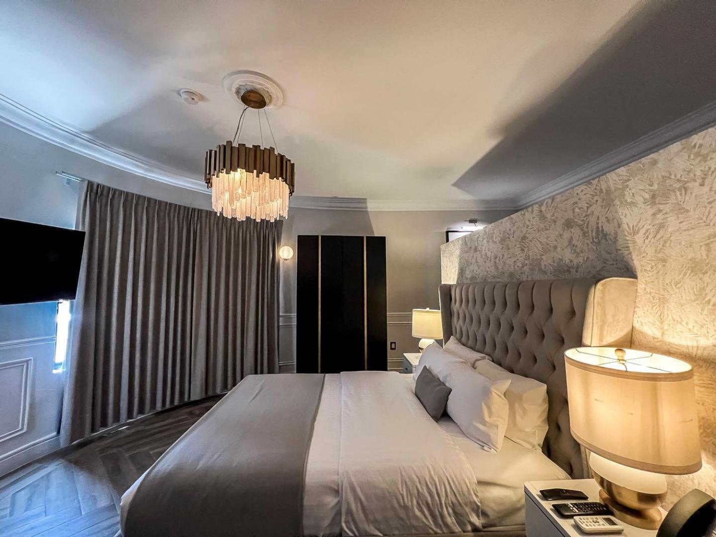 Hotel Mansion E Borbon เลออน ภายนอก รูปภาพ